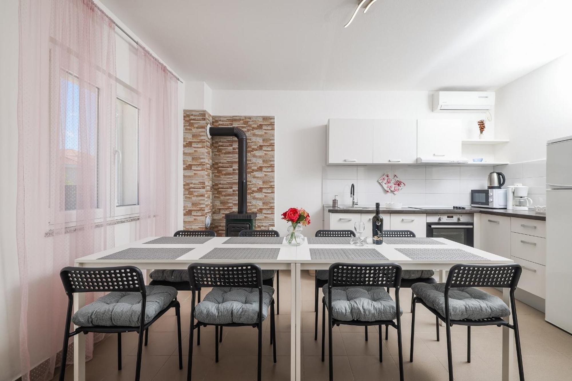 Apartments Feliks Ljubac  Bilik gambar